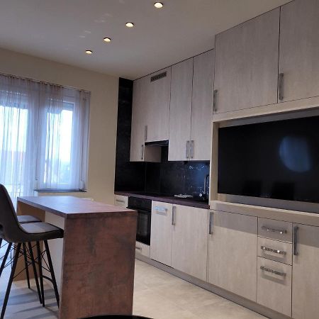 Lara II Apartman Debrecen Exterior foto